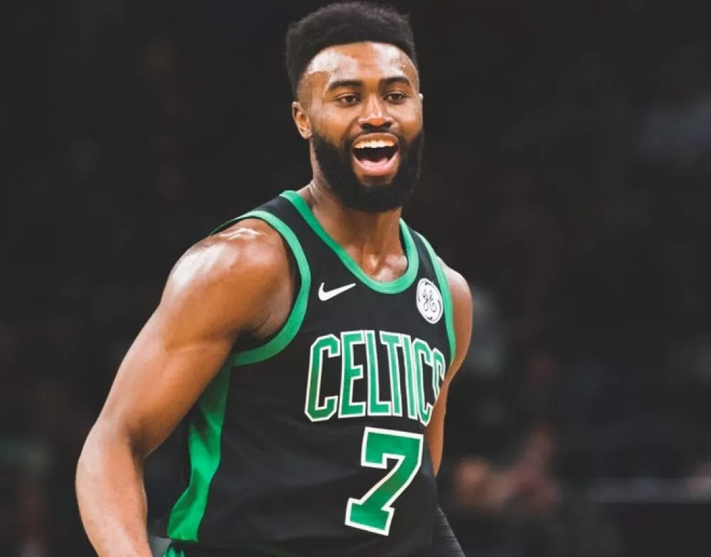 间高强度的 间高强度的